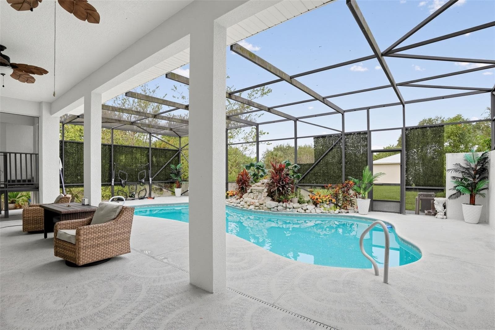Pool - 585 AMBER LN, COCOA