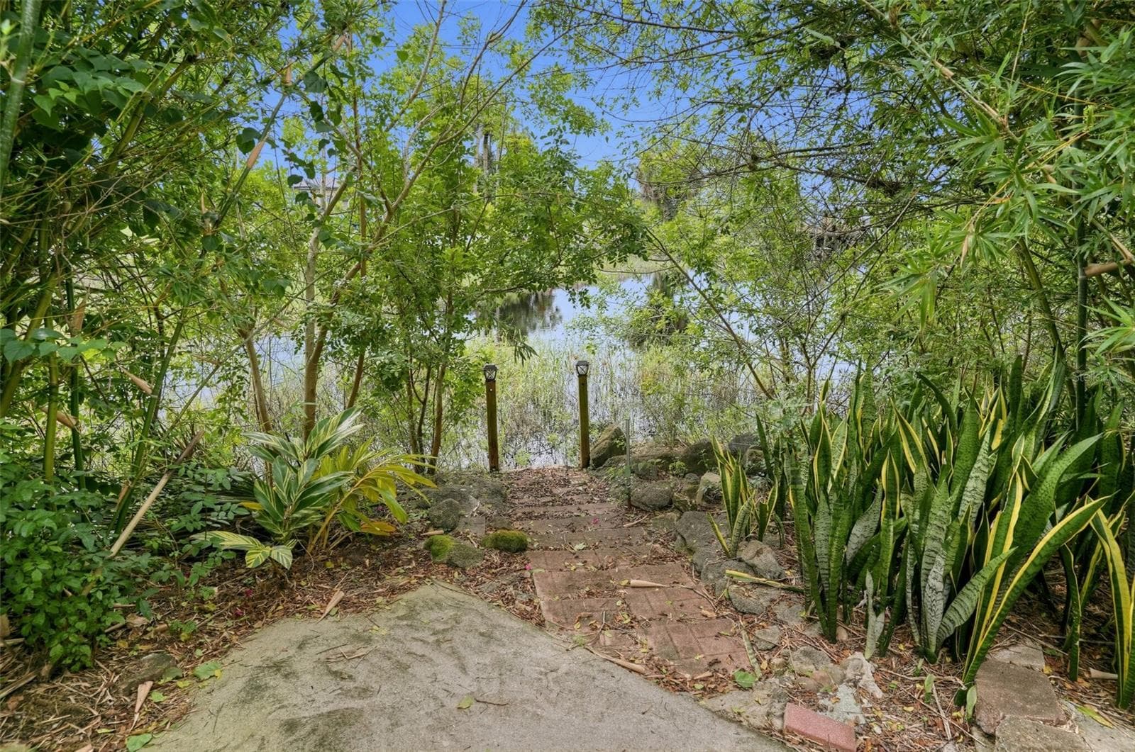 Canal Entrance - 585 AMBER LN, COCOA