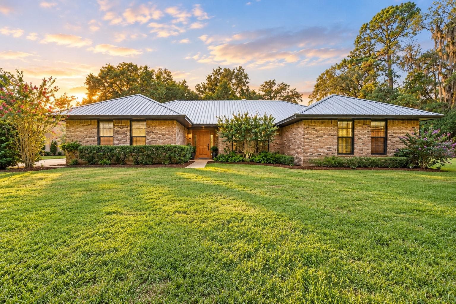 1530 W BERESFORD RD