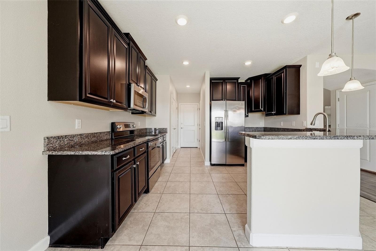 Single Family Residence at 10147 NEWMINSTER LOOP, RUSKIN, photo 5 of 23