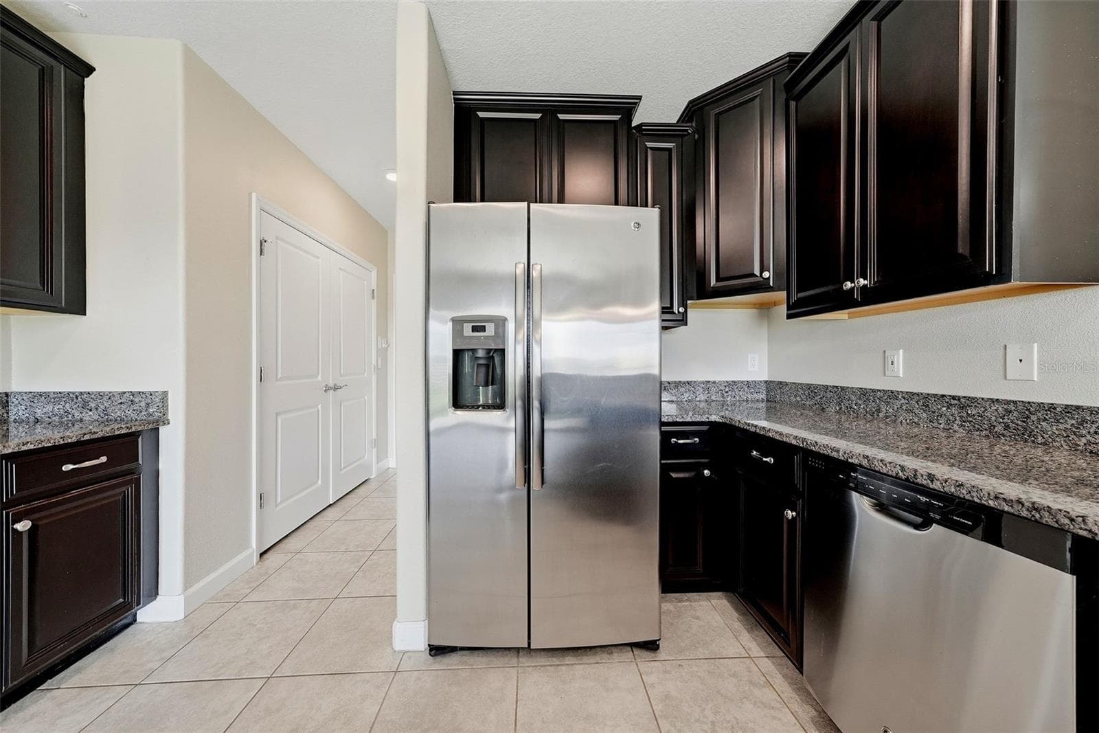 Single Family Residence at 10147 NEWMINSTER LOOP, RUSKIN, photo 8 of 23