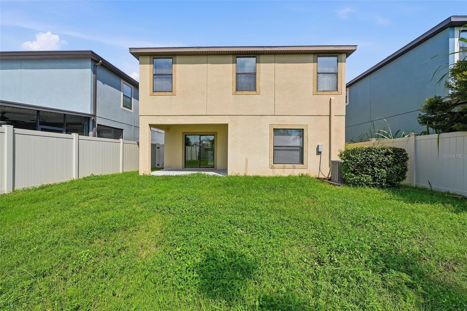 Single Family Residence at 10147 NEWMINSTER LOOP, RUSKIN, photo 19 of 23