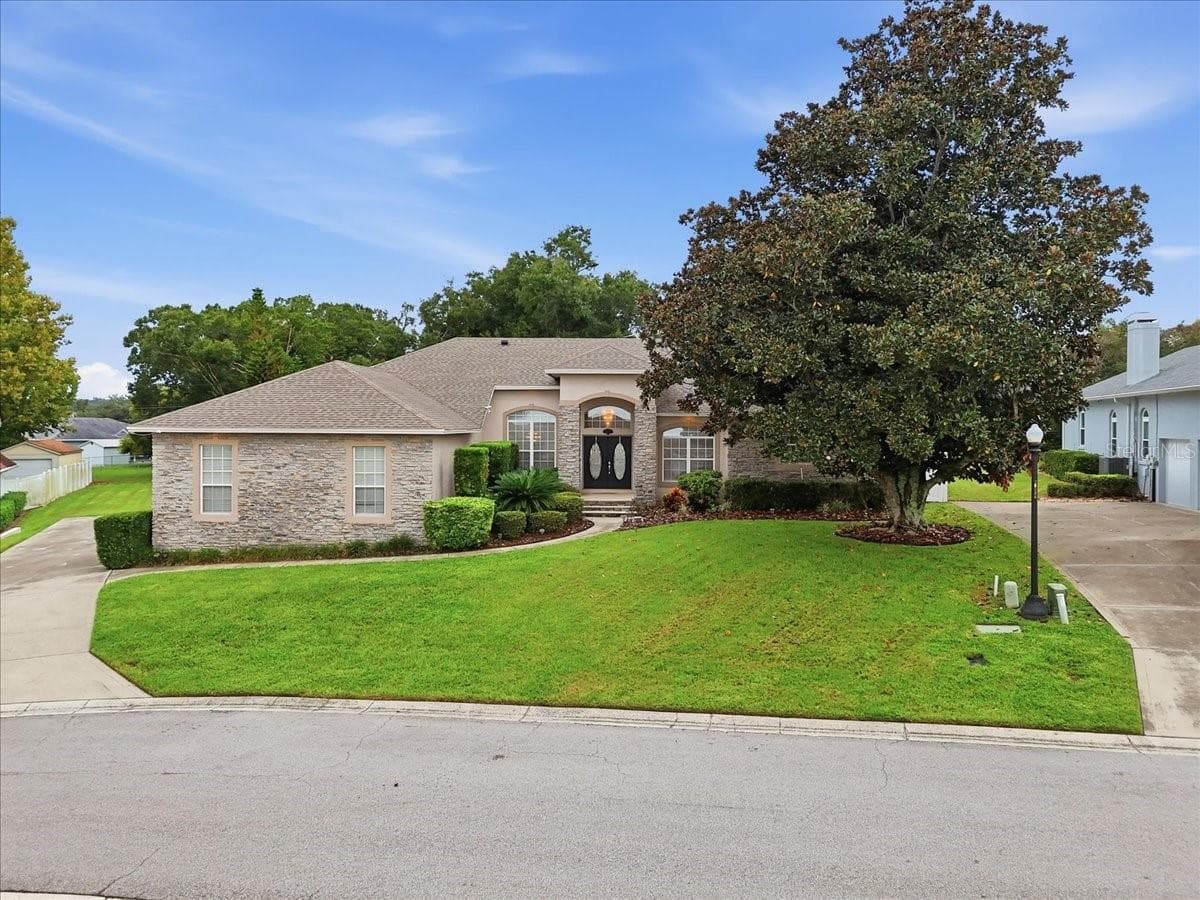 5599 SUMMERLAND HILLS DR