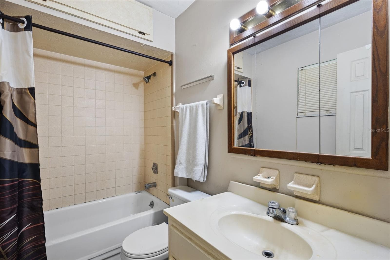 Single Family Residence at 17163 SW 141ST RD, ARCHER, photo 14 of 30