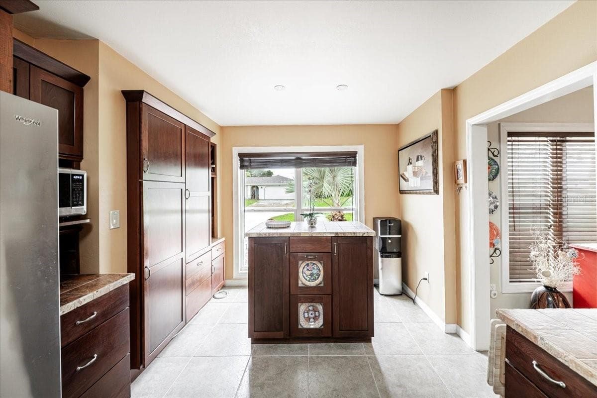 Single Family Residence at 250 E TARPON BLVD NW, PORT CHARLOTTE, photo 31 of 68