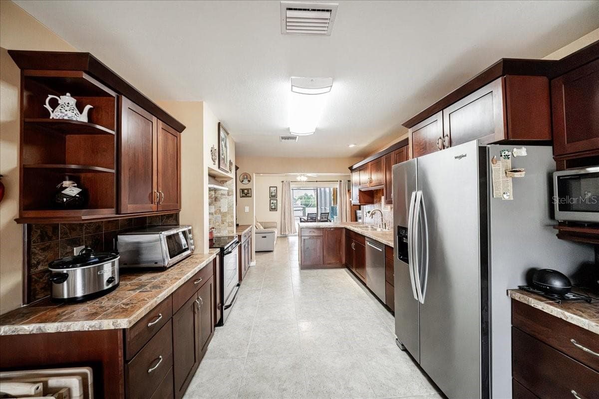Single Family Residence at 250 E TARPON BLVD NW, PORT CHARLOTTE, photo 33 of 68