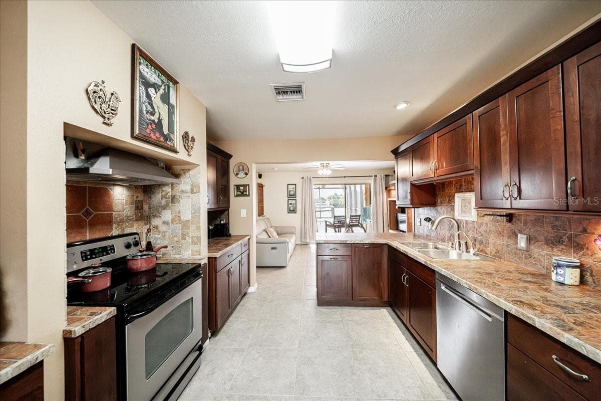 Single Family Residence at 250 E TARPON BLVD NW, PORT CHARLOTTE, photo 34 of 68