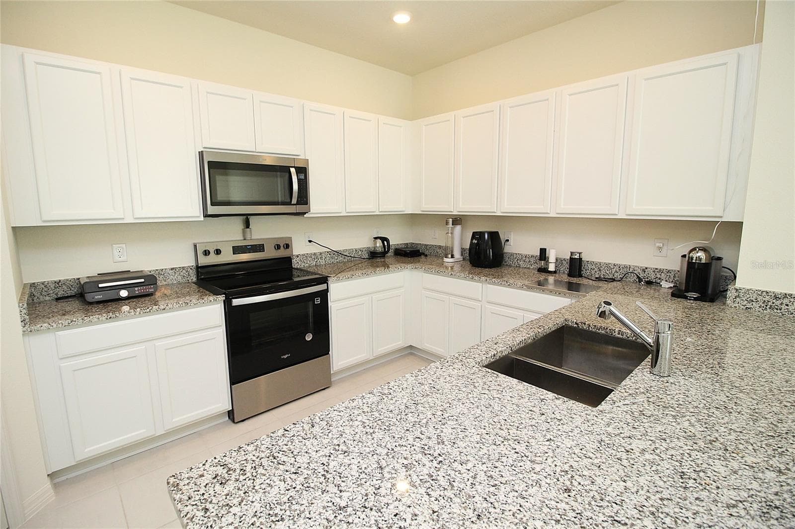 Single Family Residence at 7245 BIG CEDAR ALY, GROVELAND, photo 6 of 20