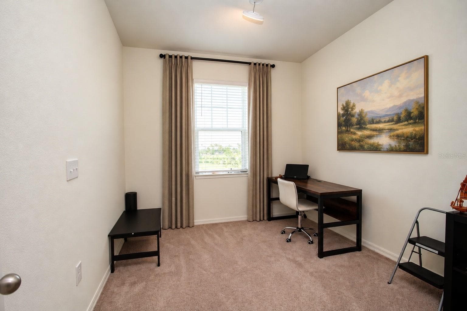 Office/Study - 7245 BIG CEDAR ALY, GROVELAND