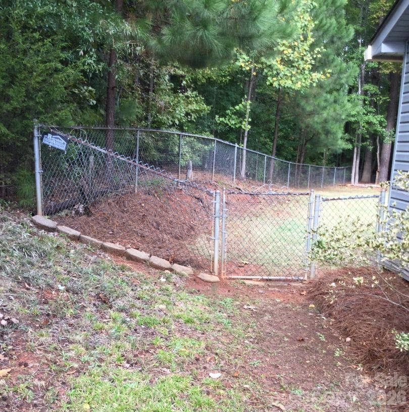 Single Family Residence at 911 Freedom Mill None, Gastonia, photo 17 of 32