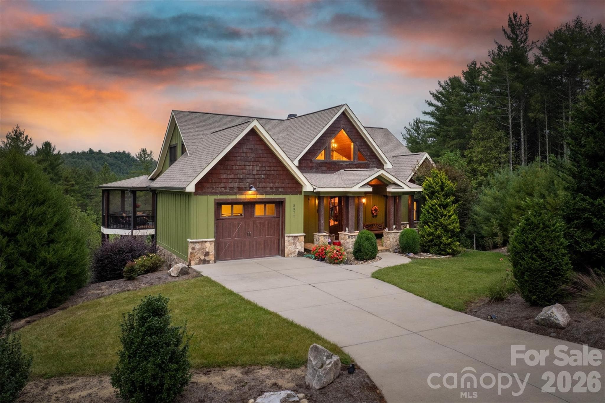 Single Family Residence at 5378 Oak Crest Lane, Lenoir, photo 3 of 94