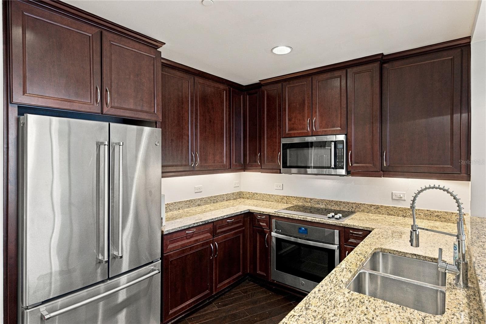 Condominium at 450 KNIGHTS RUN AVE #1103, TAMPA, photo 18 of 97