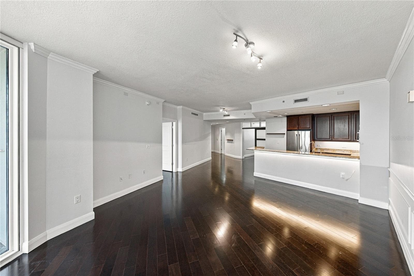 Condominium at 450 KNIGHTS RUN AVE #1103, TAMPA, photo 28 of 97