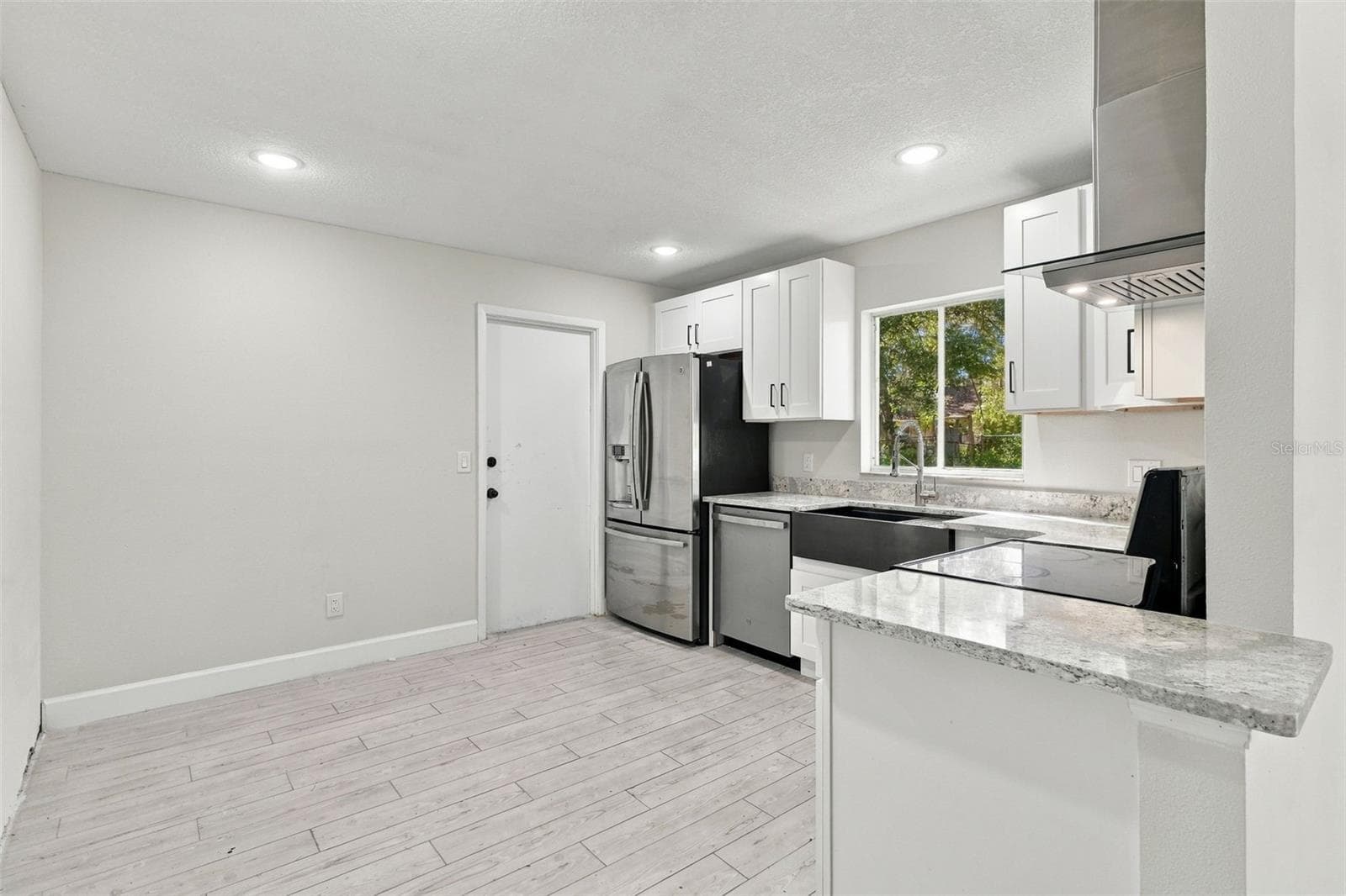 Single Family Residence at 645 VENEER DR, ALTAMONTE SPRINGS, photo 7 of 29