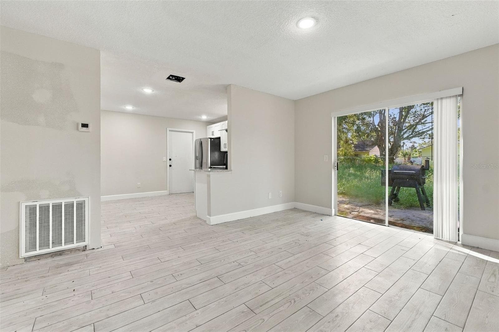 Single Family Residence at 645 VENEER DR, ALTAMONTE SPRINGS, photo 11 of 29