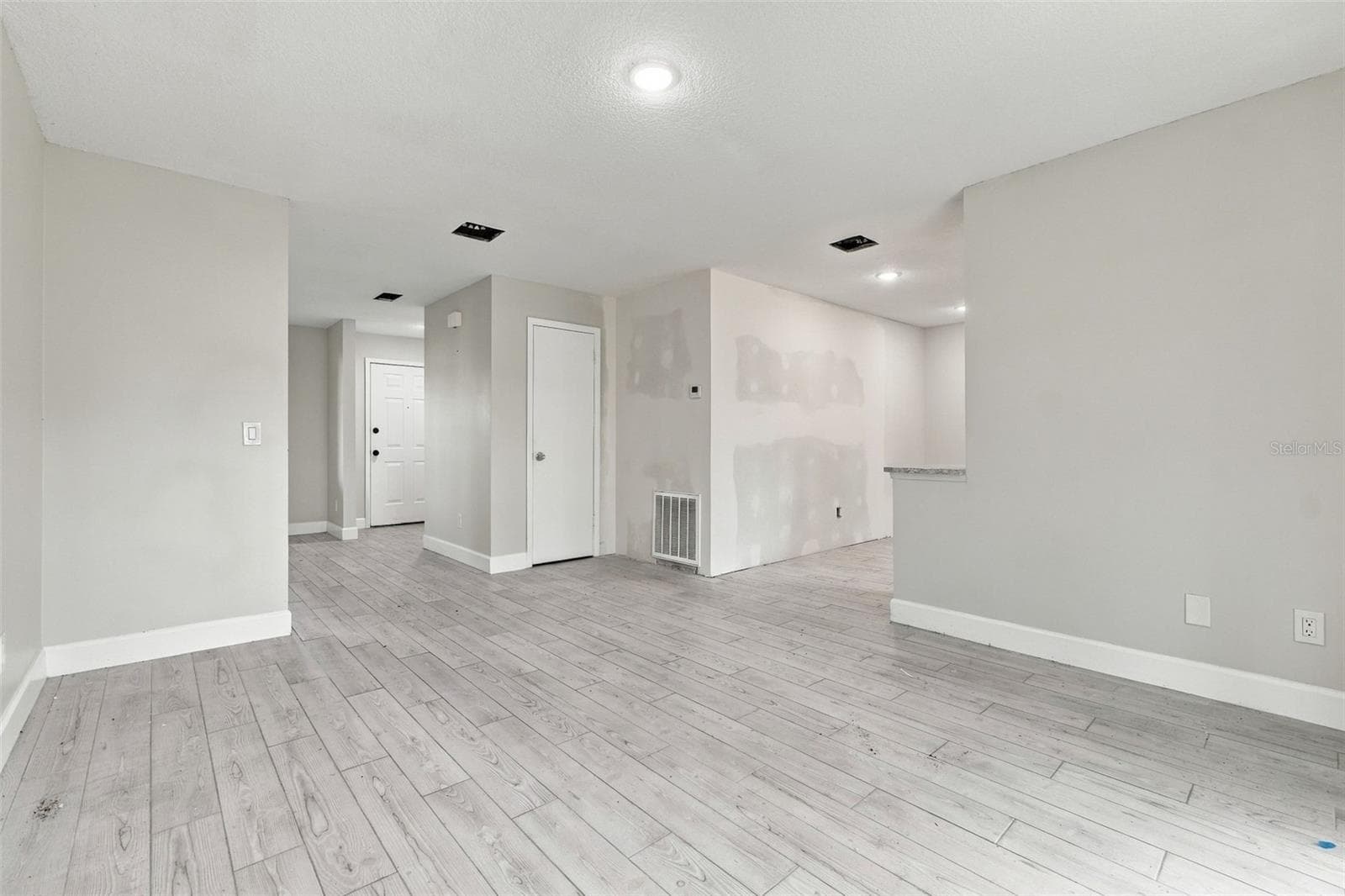 Single Family Residence at 645 VENEER DR, ALTAMONTE SPRINGS, photo 15 of 29