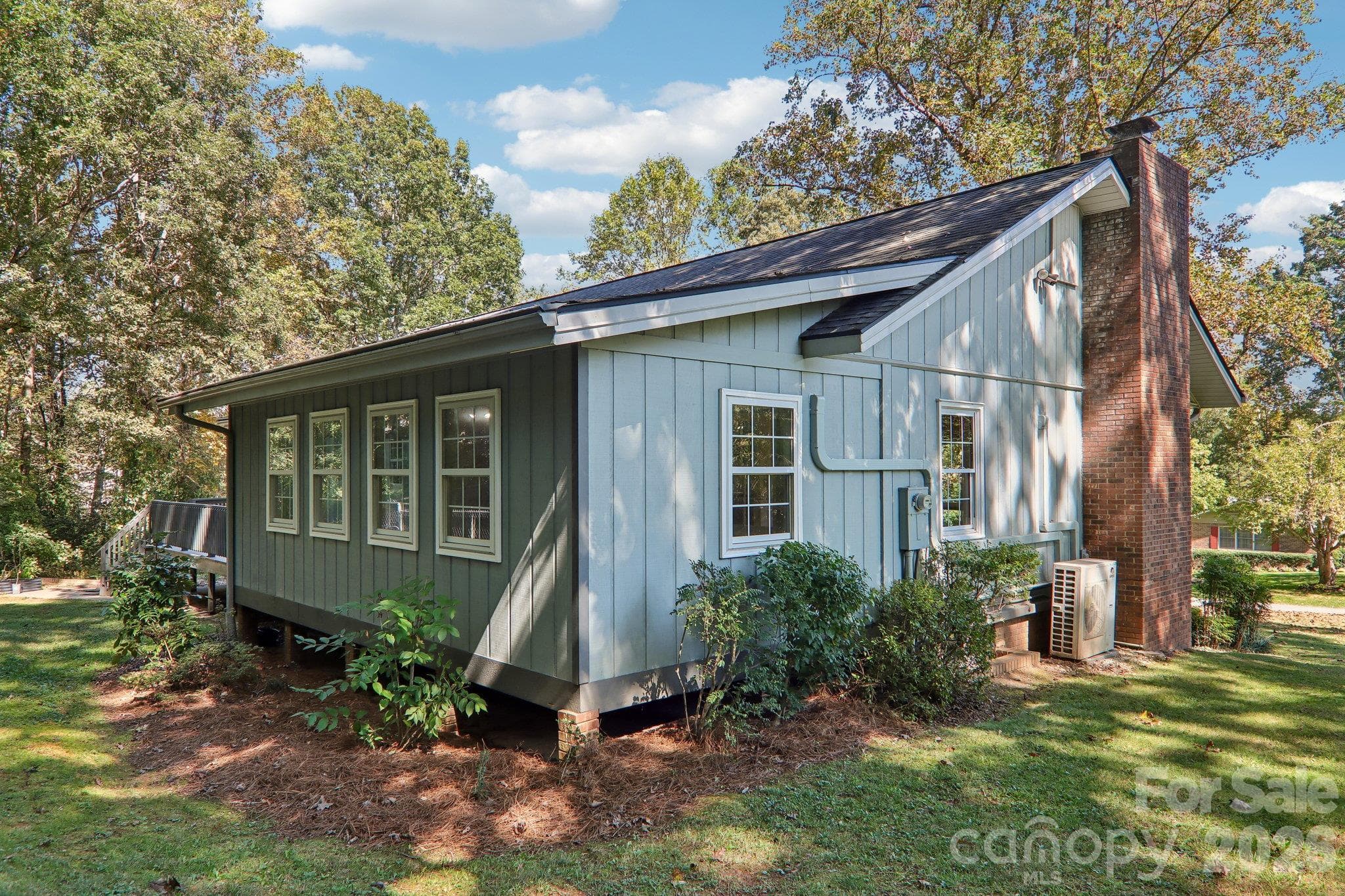 Single Family Residence at 122 W Laurel Lane, Etowah, photo 9 of 48