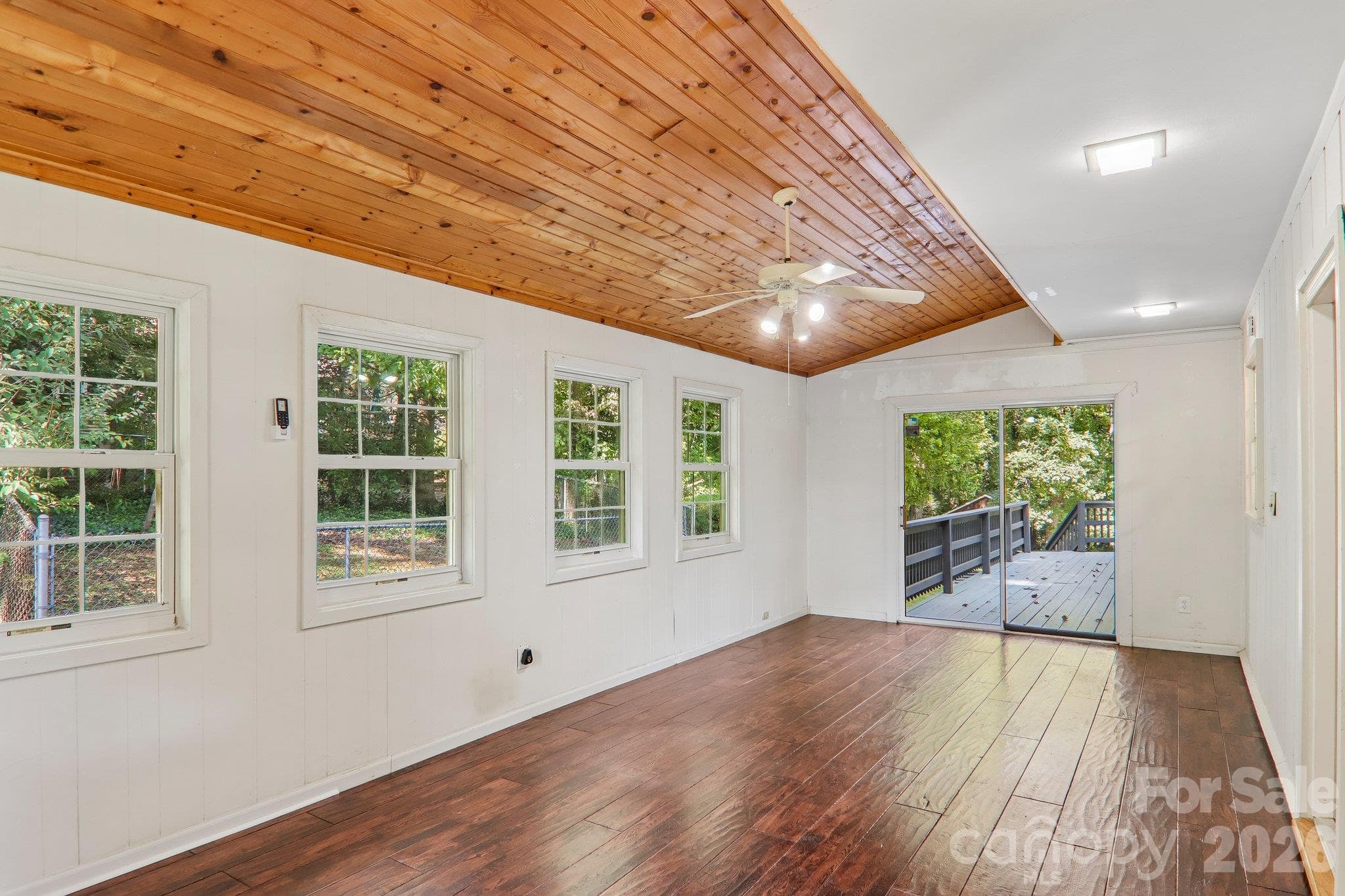 Single Family Residence at 122 W Laurel Lane, Etowah, photo 23 of 48