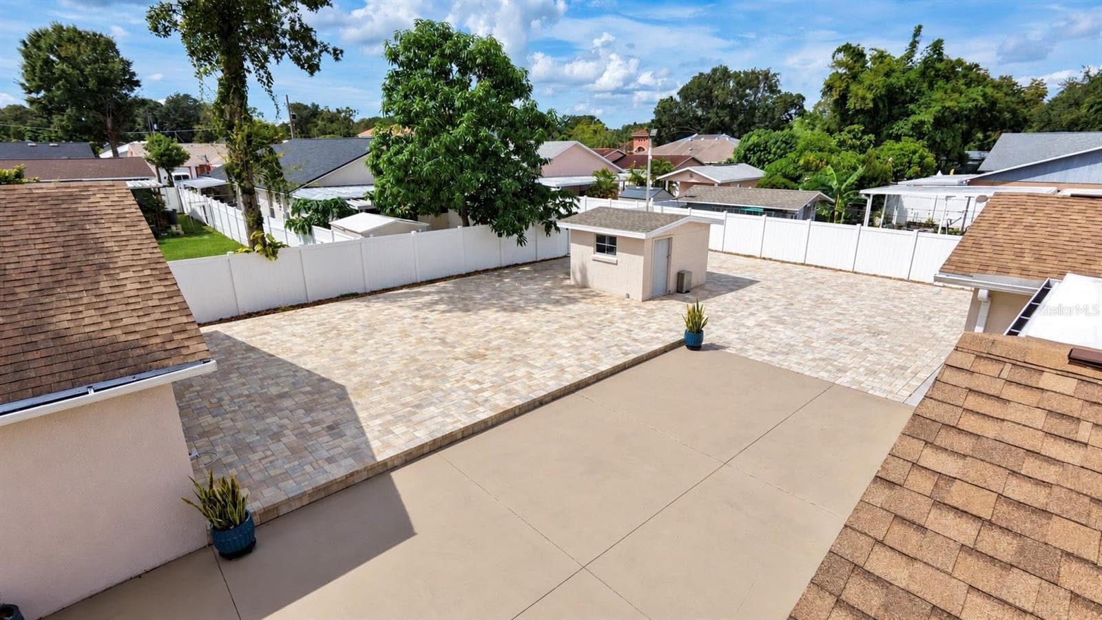 Single Family Residence at 7518 BLOSSOM AVE, TAMPA, photo 9 of 88
