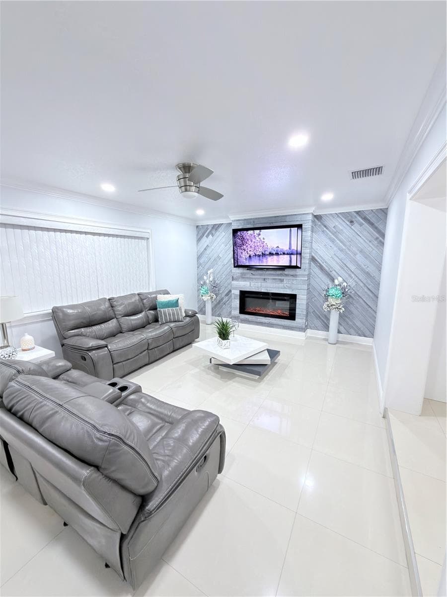 Single Family Residence at 7518 BLOSSOM AVE, TAMPA, photo 37 of 88