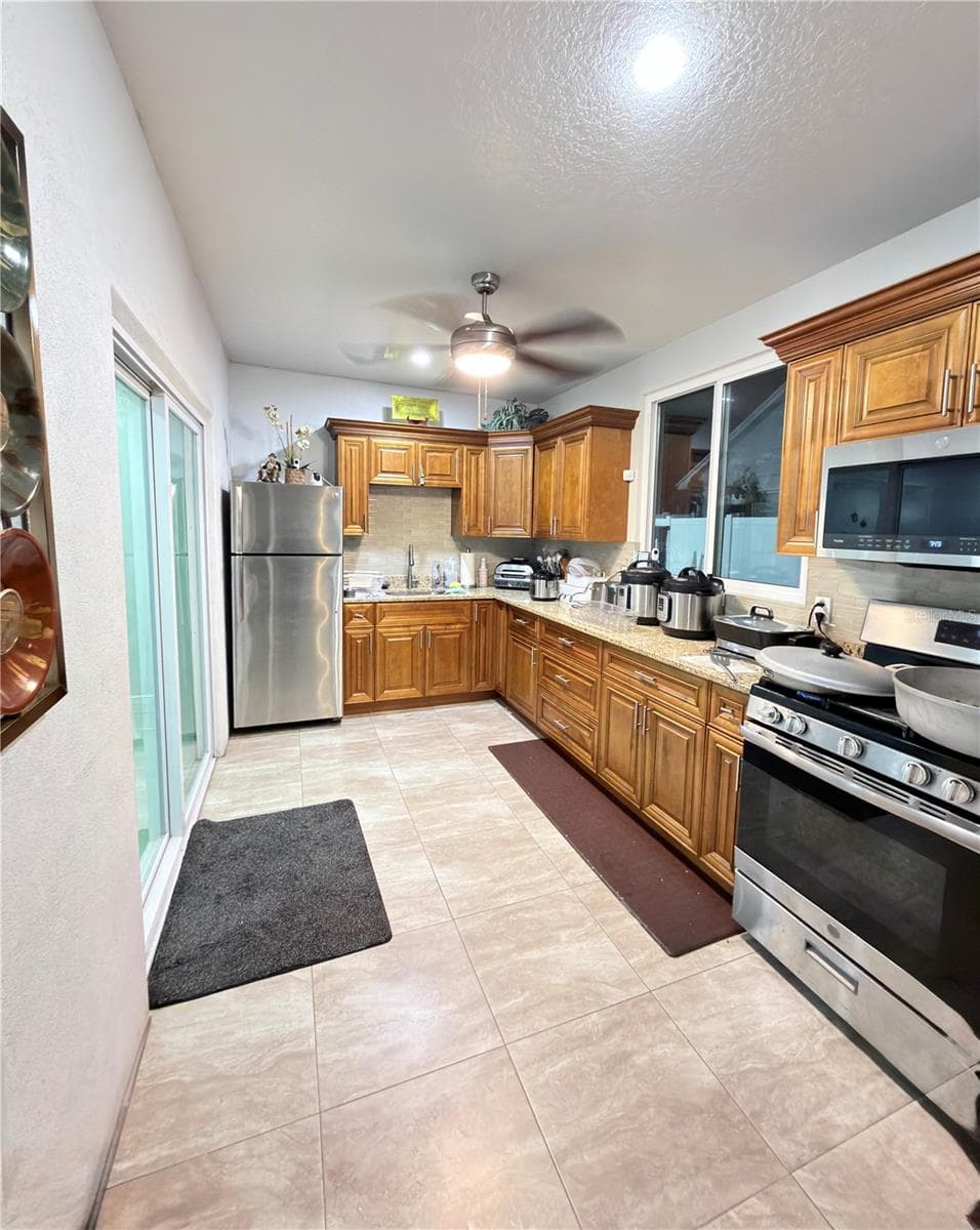 Single Family Residence at 7518 BLOSSOM AVE, TAMPA, photo 39 of 88