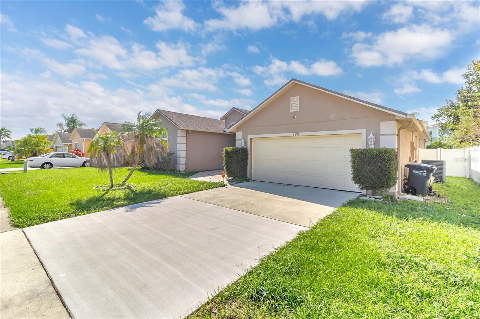 Single Family Residence at 428 ACACIA TREE WAY, KISSIMMEE, photo 3 of 36