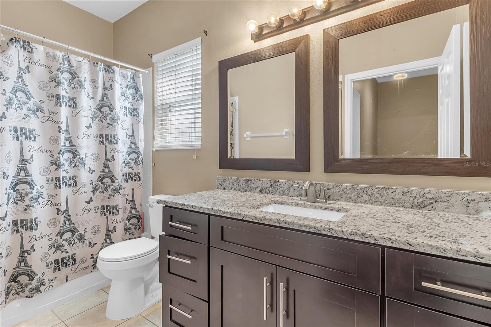 Single Family Residence at 428 ACACIA TREE WAY, KISSIMMEE, photo 16 of 36