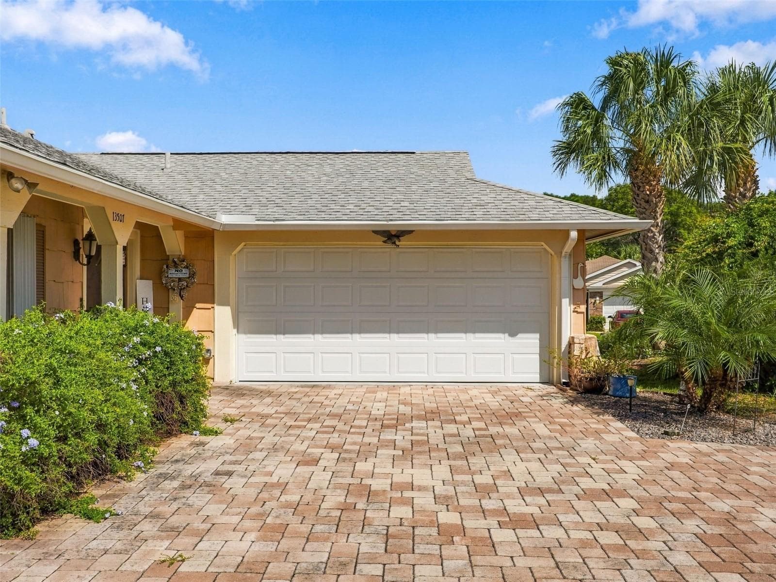 Garage - 13507 SHADBERRY LN, HUDSON