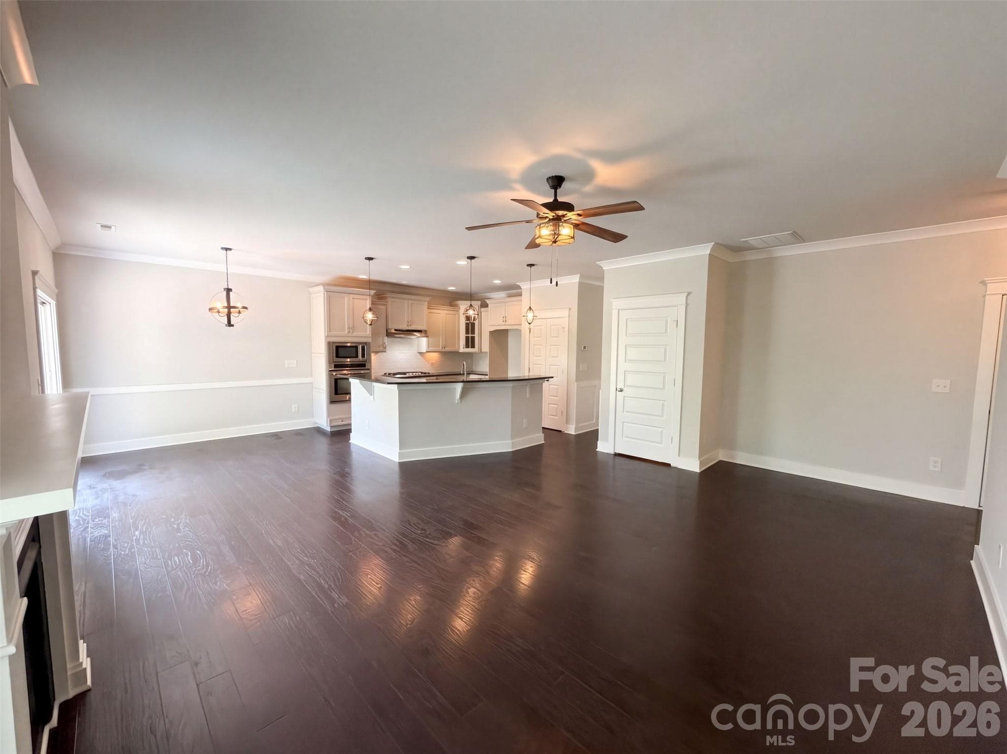 Single Family Residence at 7412 Canova Lane, Charlotte, photo 9 of 35