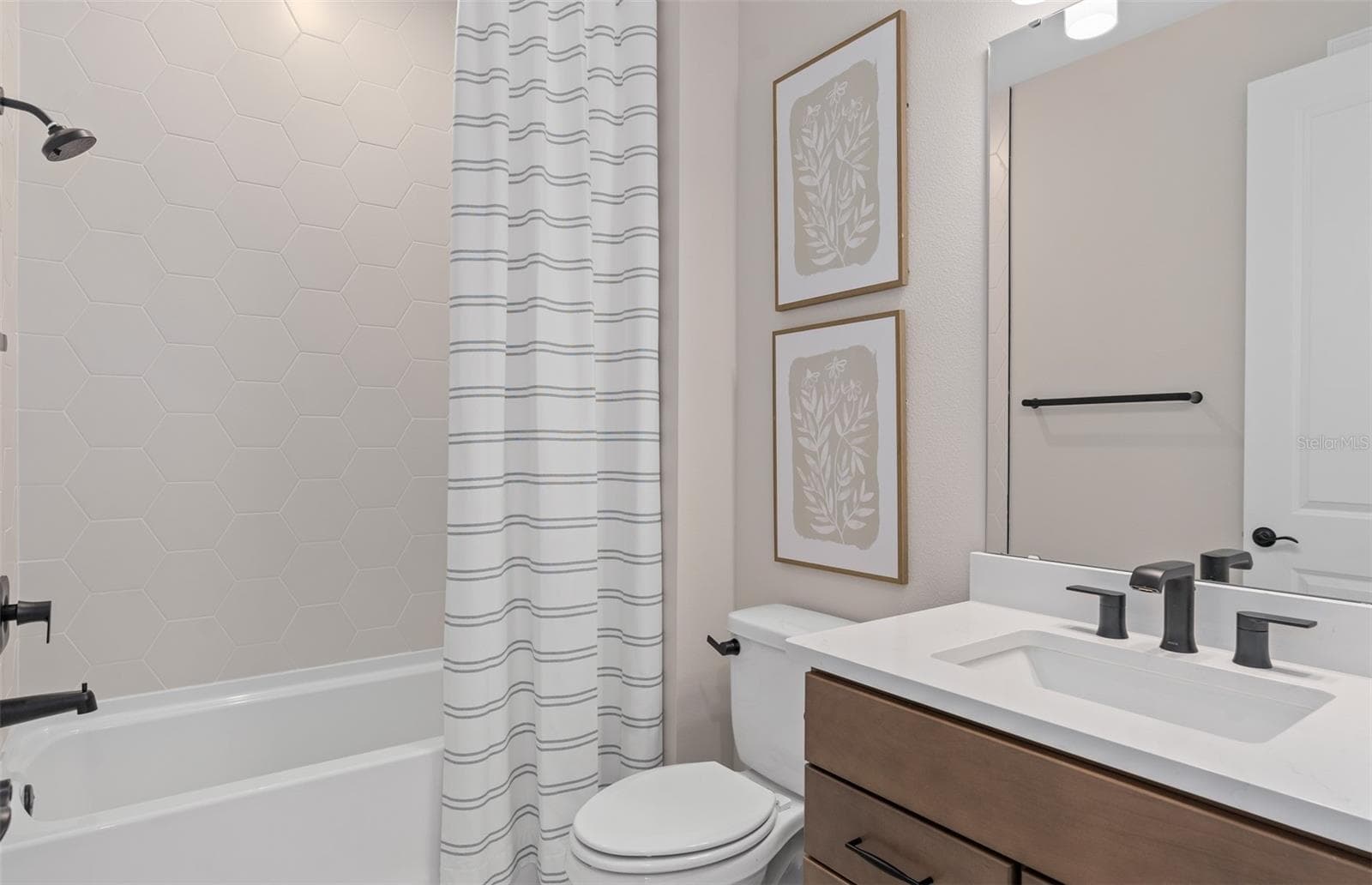 Model Home Design Only. Pictures and furnishings are for illustrative purposes only. Elevations, colors and options may vary. Furniture is for model home staging only.? - 16700 MINT MEADOW ROAD, ORLANDO