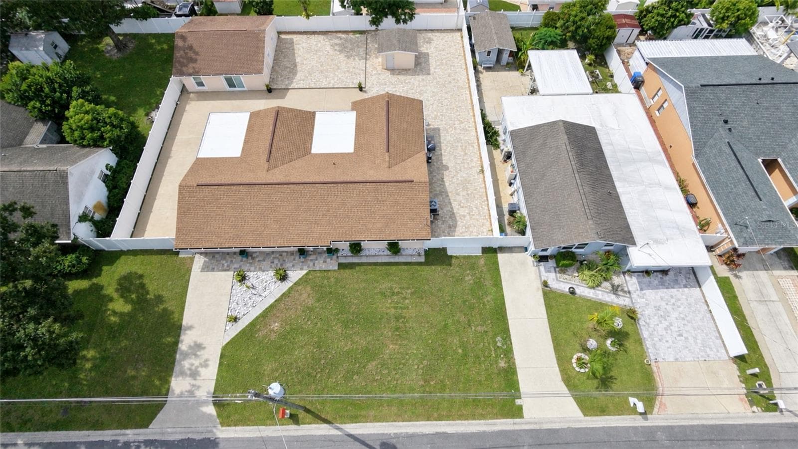 Single Family Residence at 7518 BLOSSOM AVE, TAMPA, photo 13 of 88