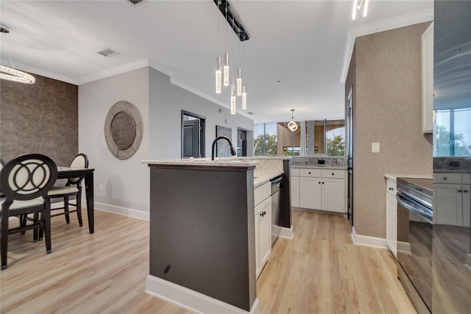 Condominium at 151 E WASHINGTON ST #5A, ORLANDO, photo 7 of 48