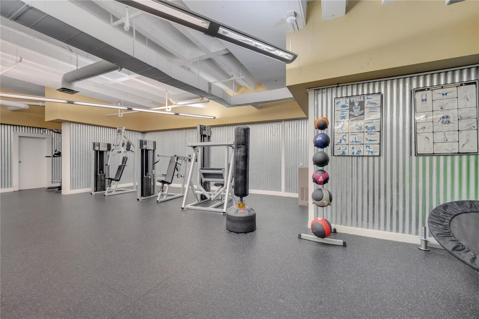 Condominium at 151 E WASHINGTON ST #5A, ORLANDO, photo 34 of 48