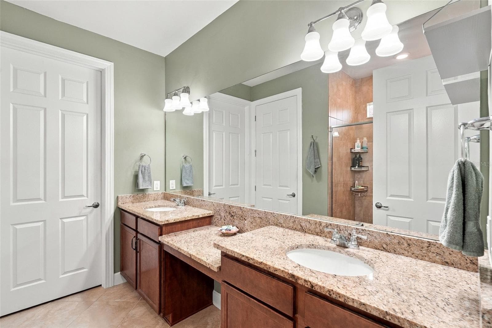 En-Suite Bath - 1512 HYSSOP LOOP, NORTH PORT
