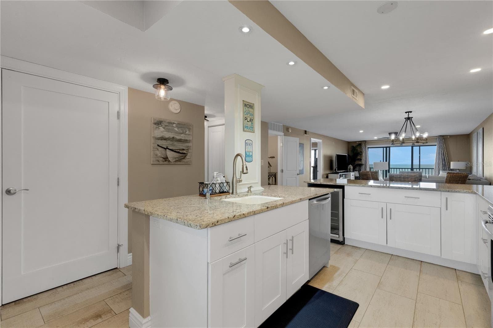 Kitchen - 420 BEACH RD #507, SARASOTA