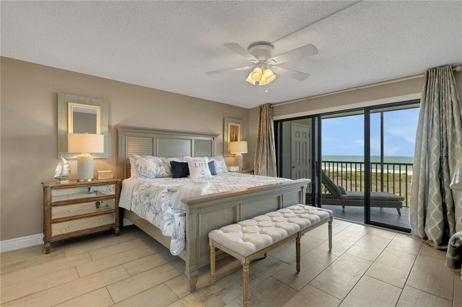 Primary bedroom - 420 BEACH RD #507, SARASOTA