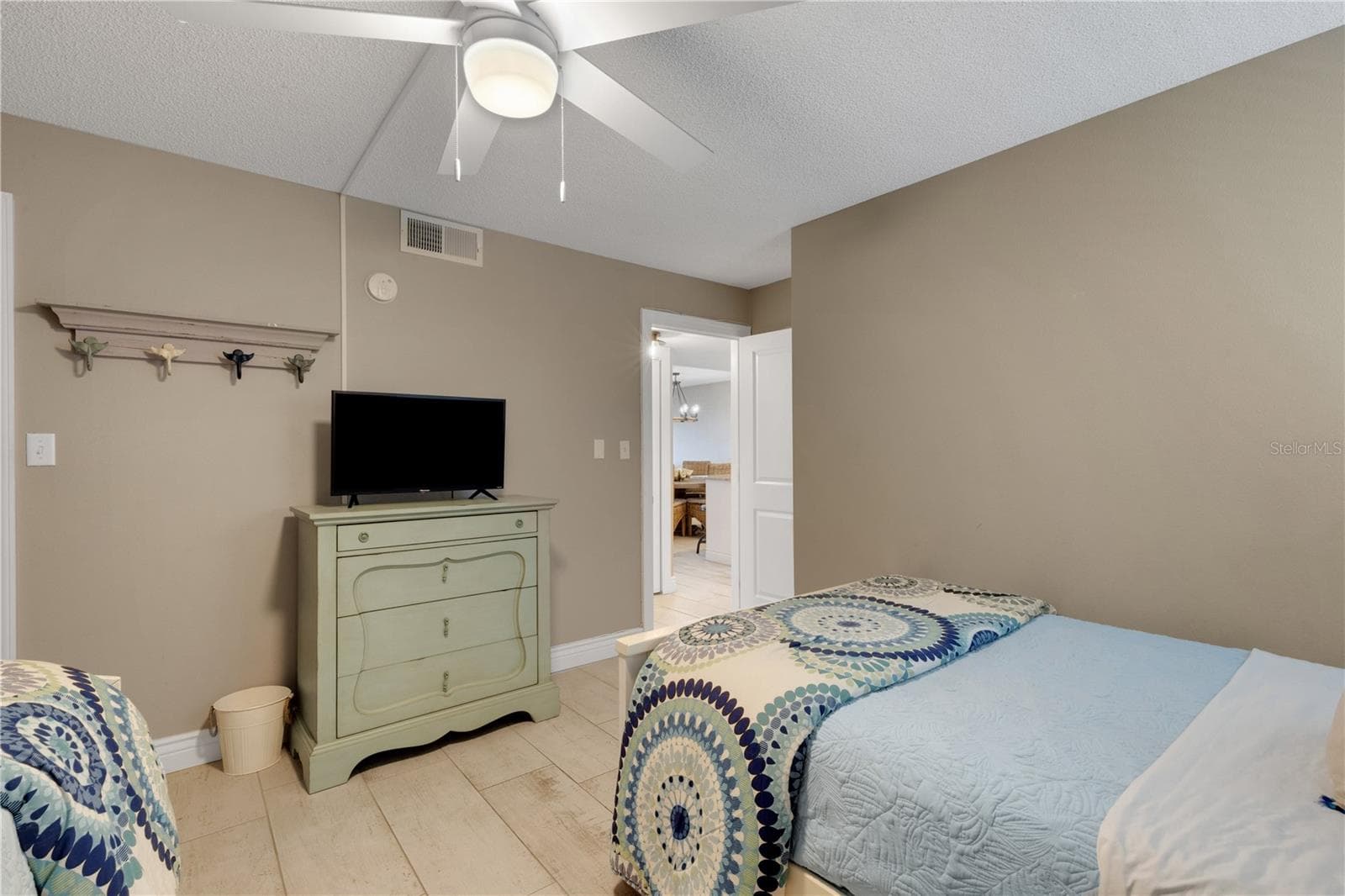 Second bedroom - 420 BEACH RD #507, SARASOTA