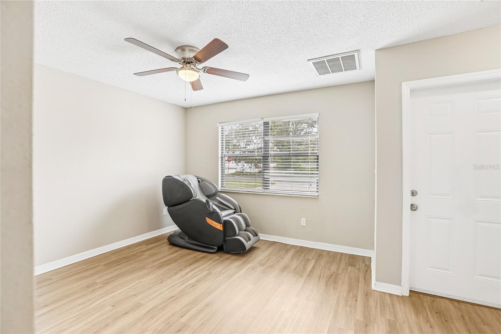 Single Family Residence at 700 13TH CT SW, LARGO, photo 7 of 35