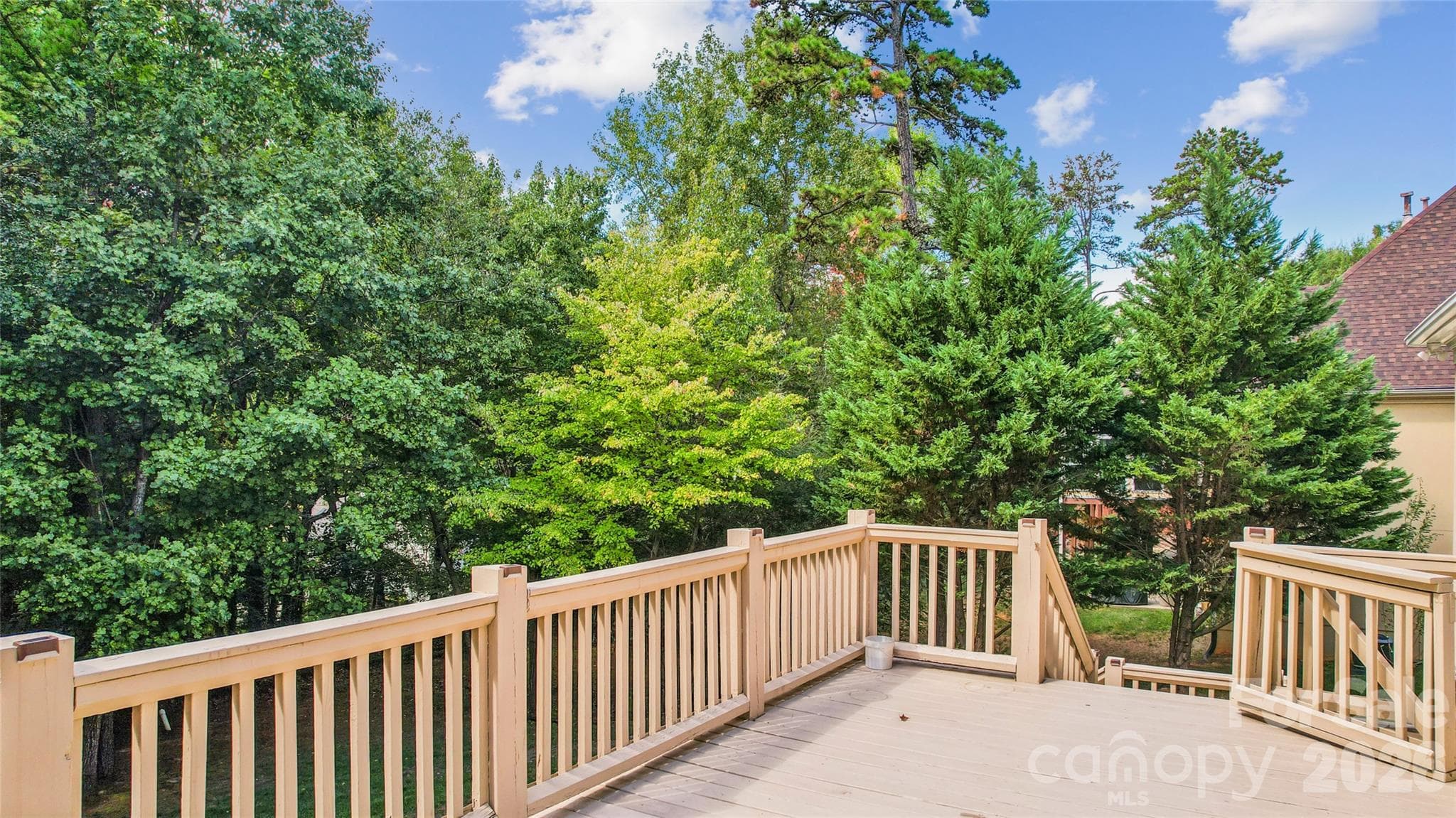 Single Family Residence at 16516 Riverpointe Drive, Charlotte, photo 20 of 42