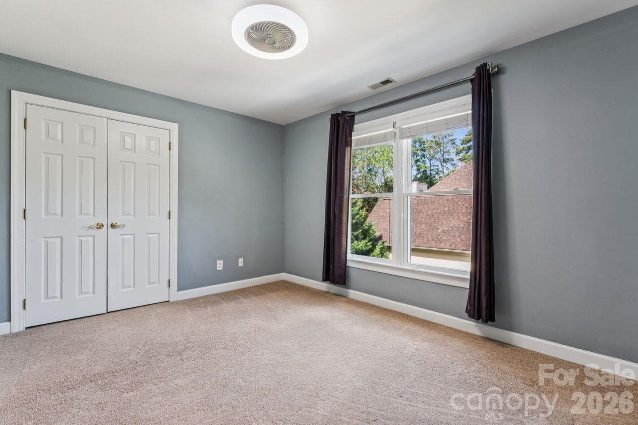 Single Family Residence at 16516 Riverpointe Drive, Charlotte, photo 30 of 42