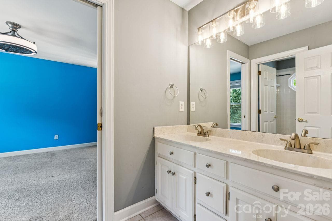Single Family Residence at 16516 Riverpointe Drive, Charlotte, photo 31 of 42