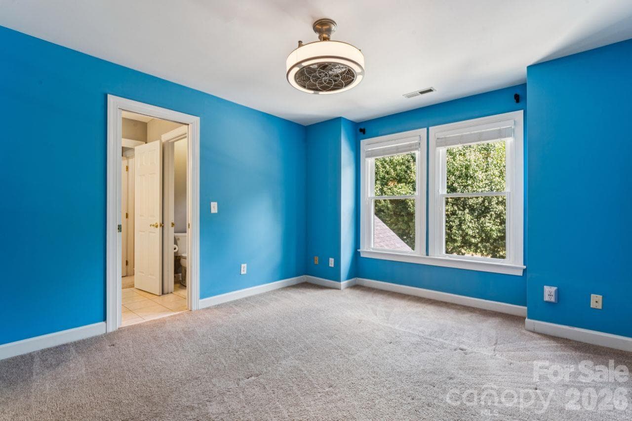 Single Family Residence at 16516 Riverpointe Drive, Charlotte, photo 34 of 42