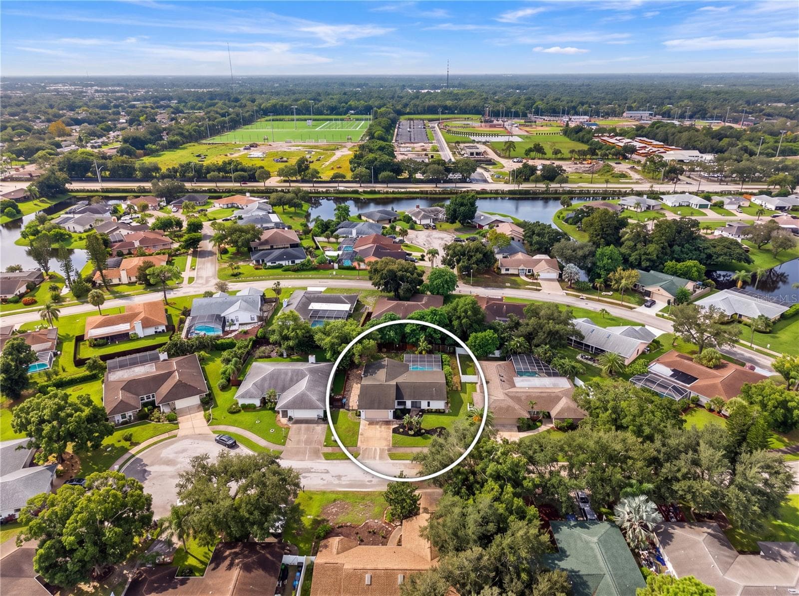 Single Family Residence at 2014 COUNTRY MEADOWS LN, SARASOTA, photo 3 of 53