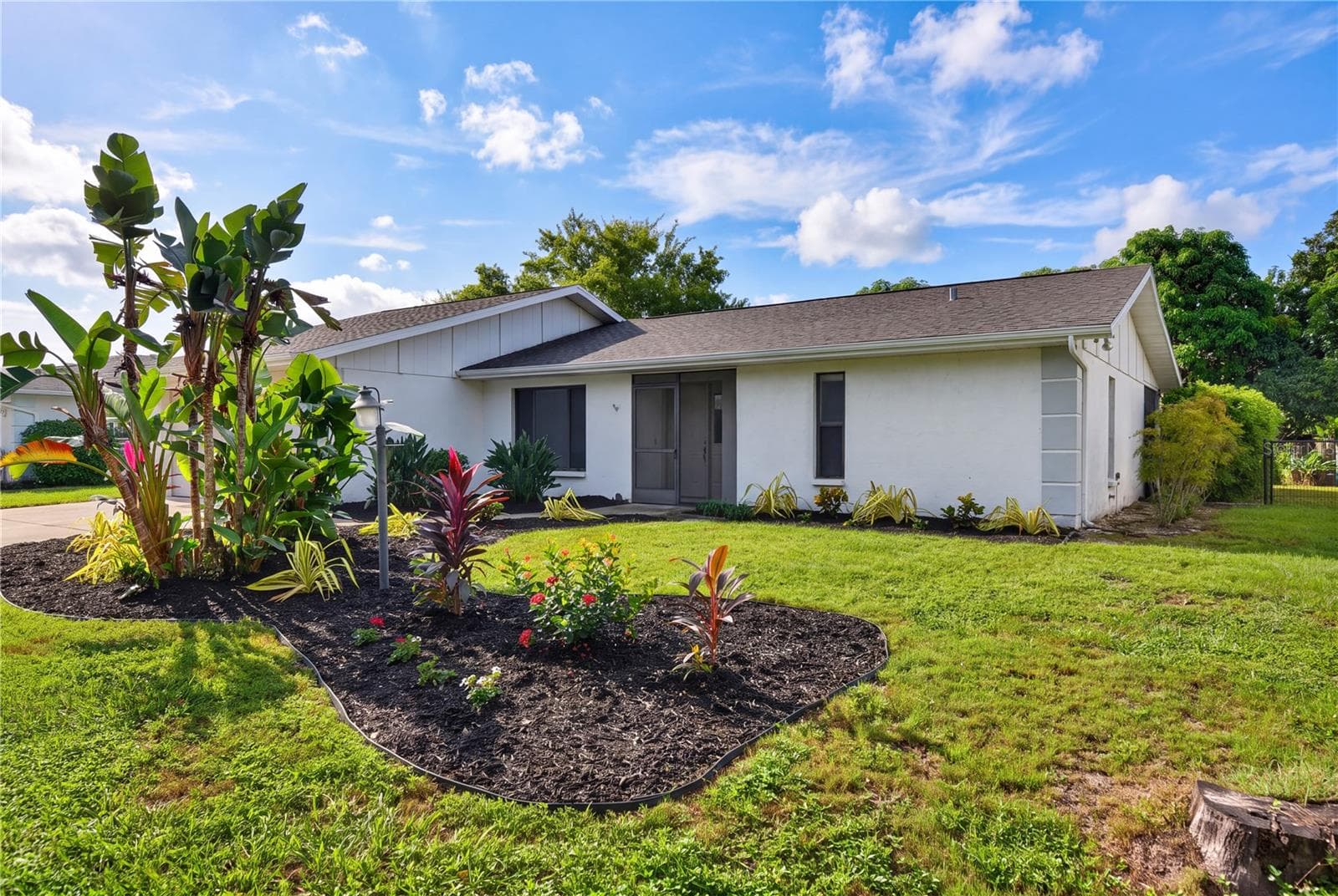 Single Family Residence at 2014 COUNTRY MEADOWS LN, SARASOTA, photo 5 of 53
