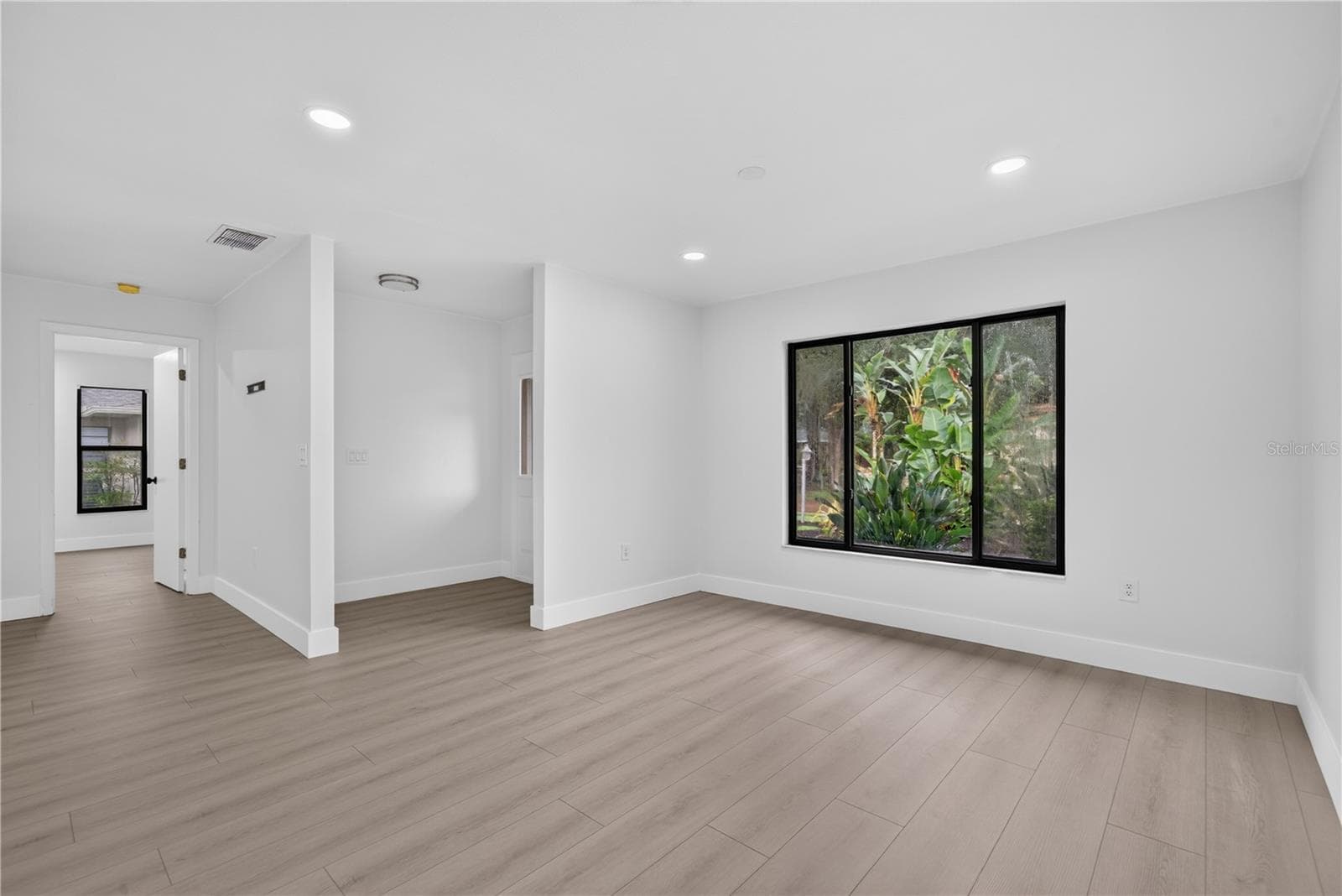 Single Family Residence at 2014 COUNTRY MEADOWS LN, SARASOTA, photo 11 of 53