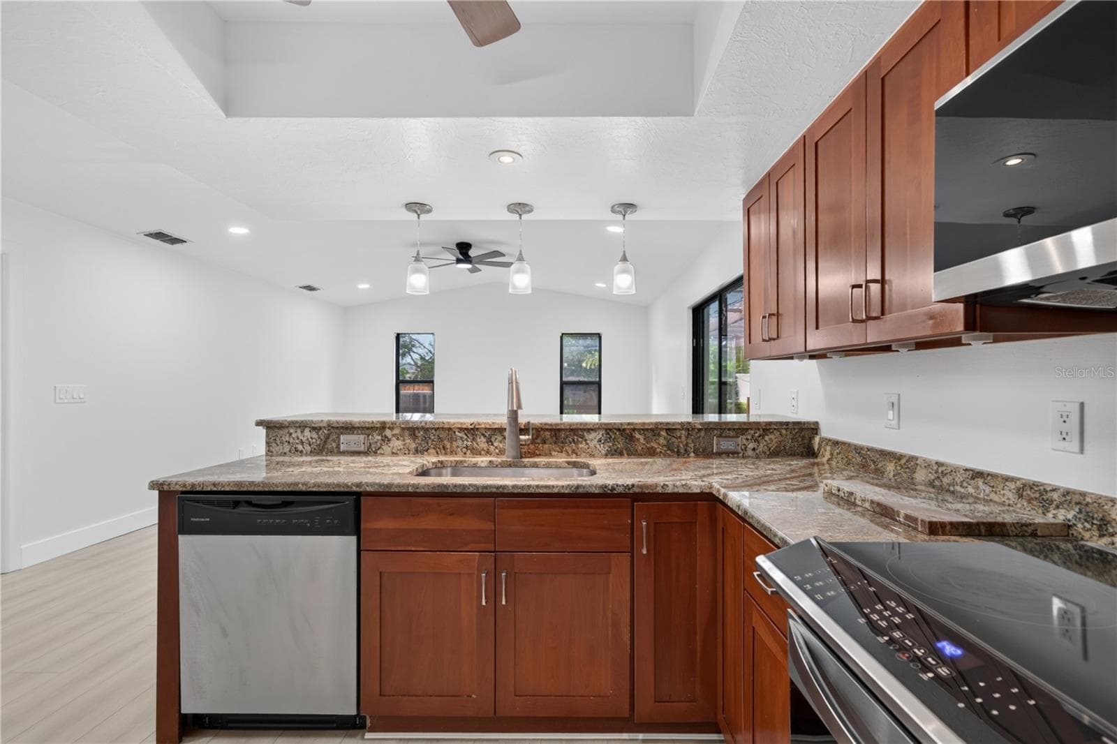 Single Family Residence at 2014 COUNTRY MEADOWS LN, SARASOTA, photo 15 of 53