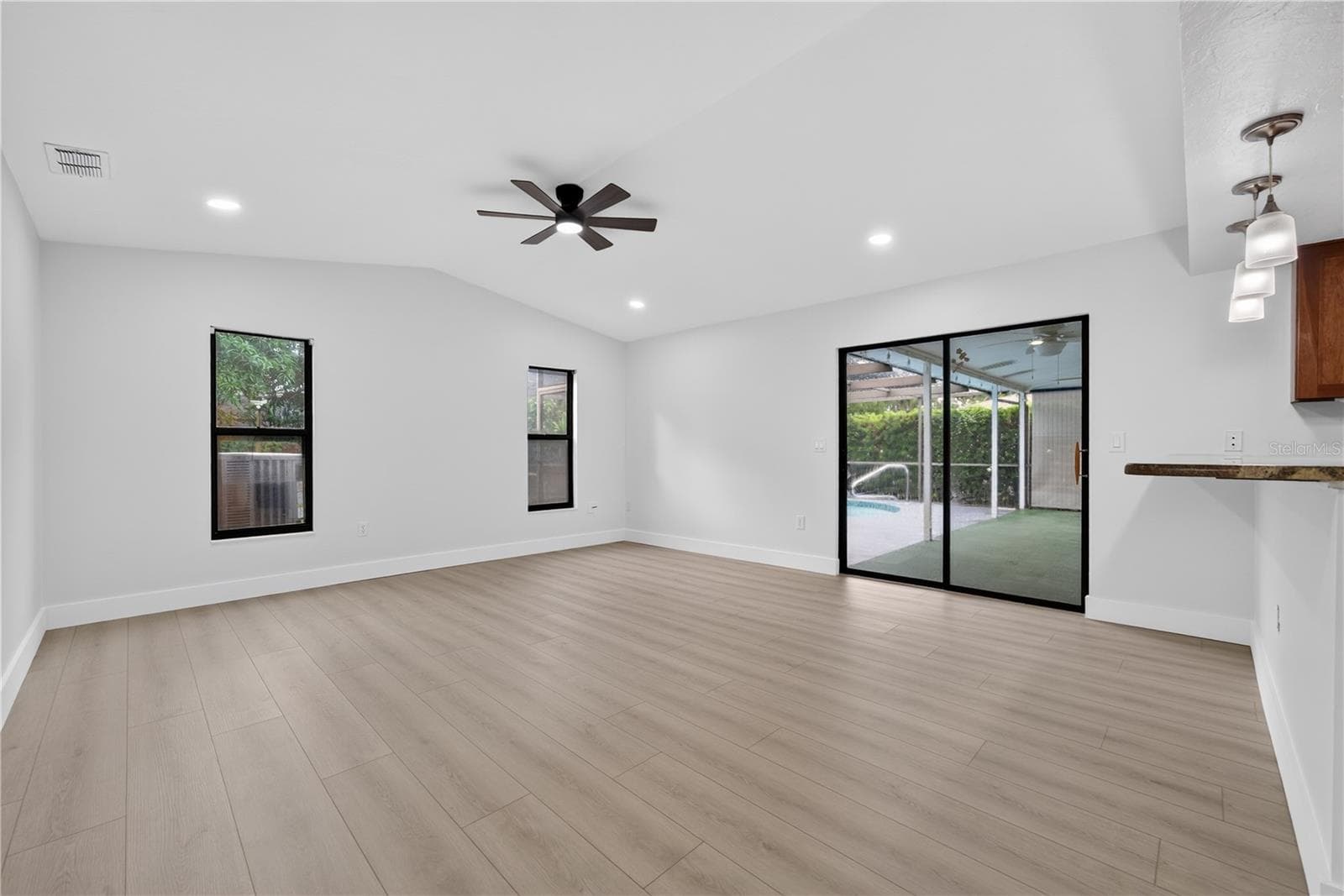 Single Family Residence at 2014 COUNTRY MEADOWS LN, SARASOTA, photo 16 of 53