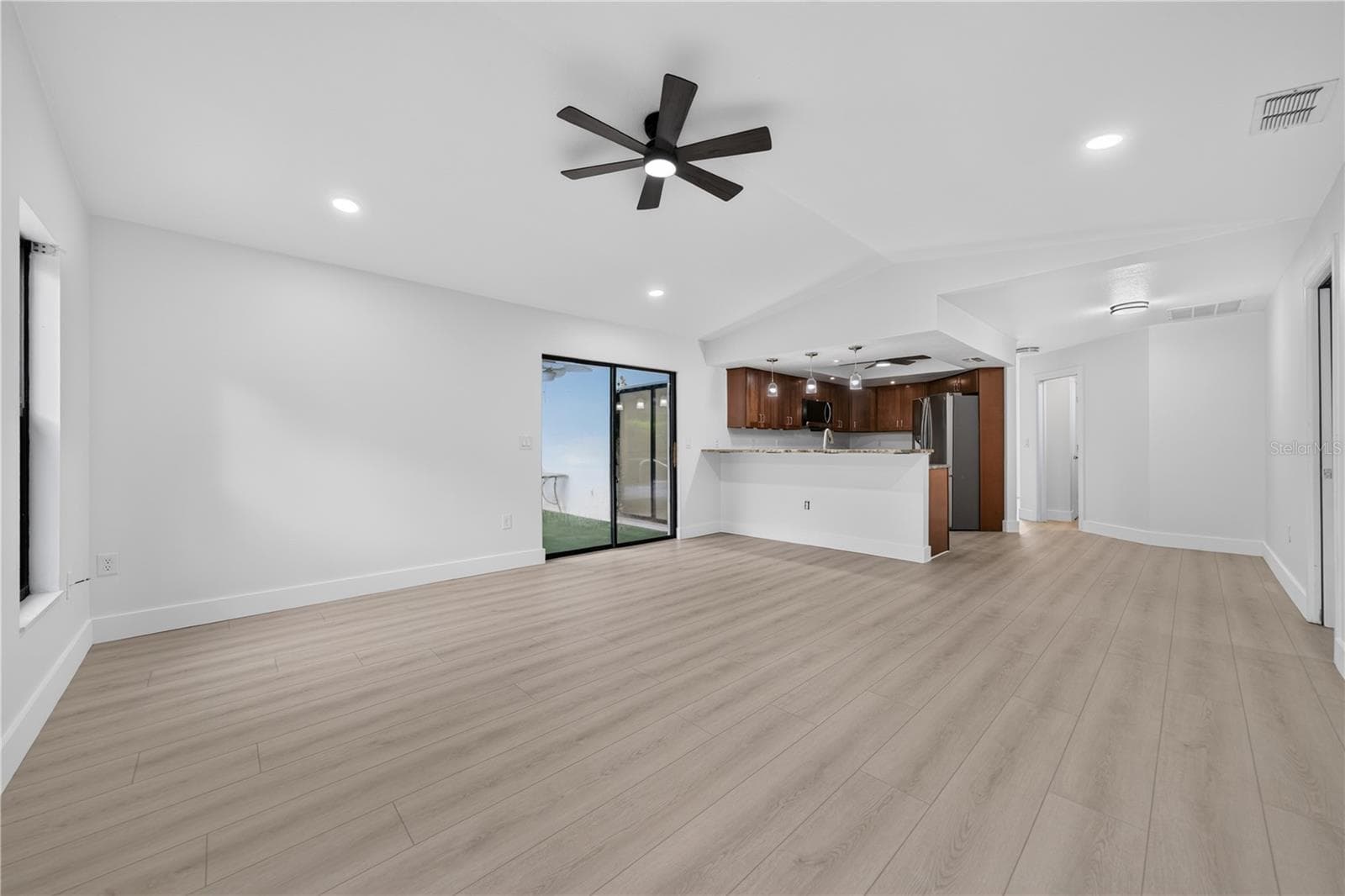 Single Family Residence at 2014 COUNTRY MEADOWS LN, SARASOTA, photo 17 of 53
