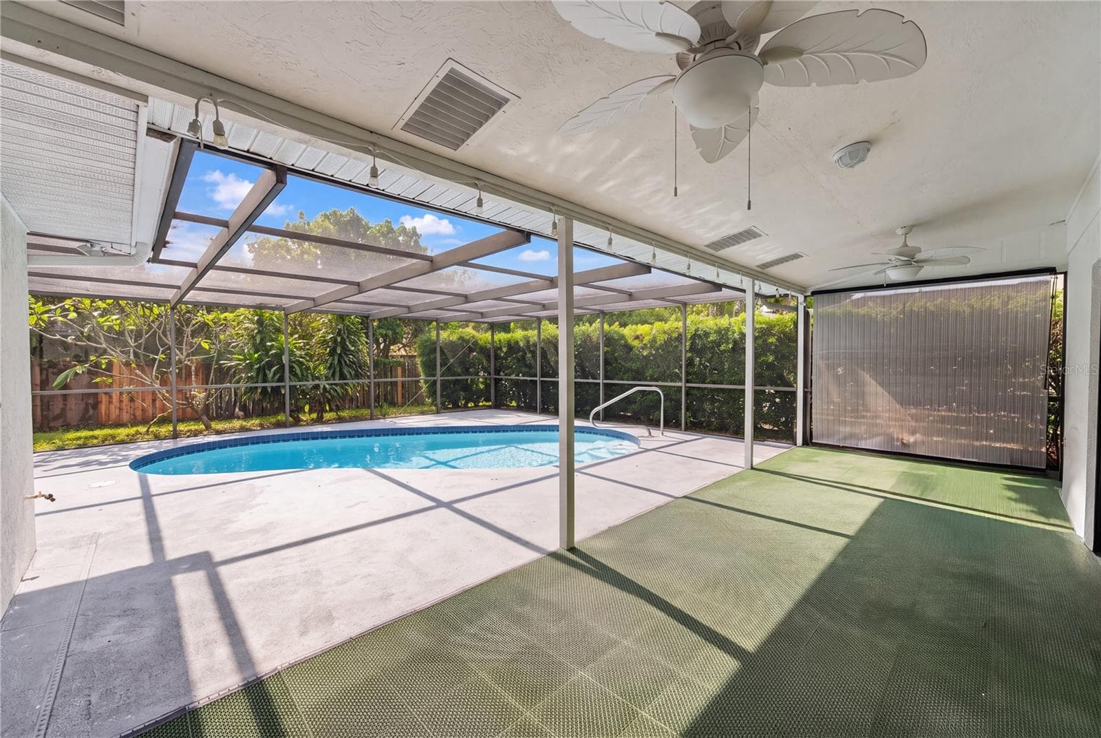 Single Family Residence at 2014 COUNTRY MEADOWS LN, SARASOTA, photo 18 of 53