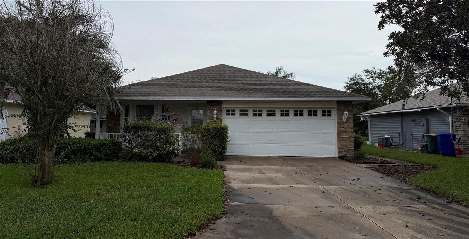 1532 LAKE VILLA DR